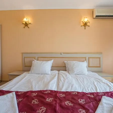 Апарт-отель In Victoria Солнечный берег